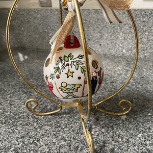 Glory Haus “Oh come let us adore him” ornament. Excellent Condition 4X4X4